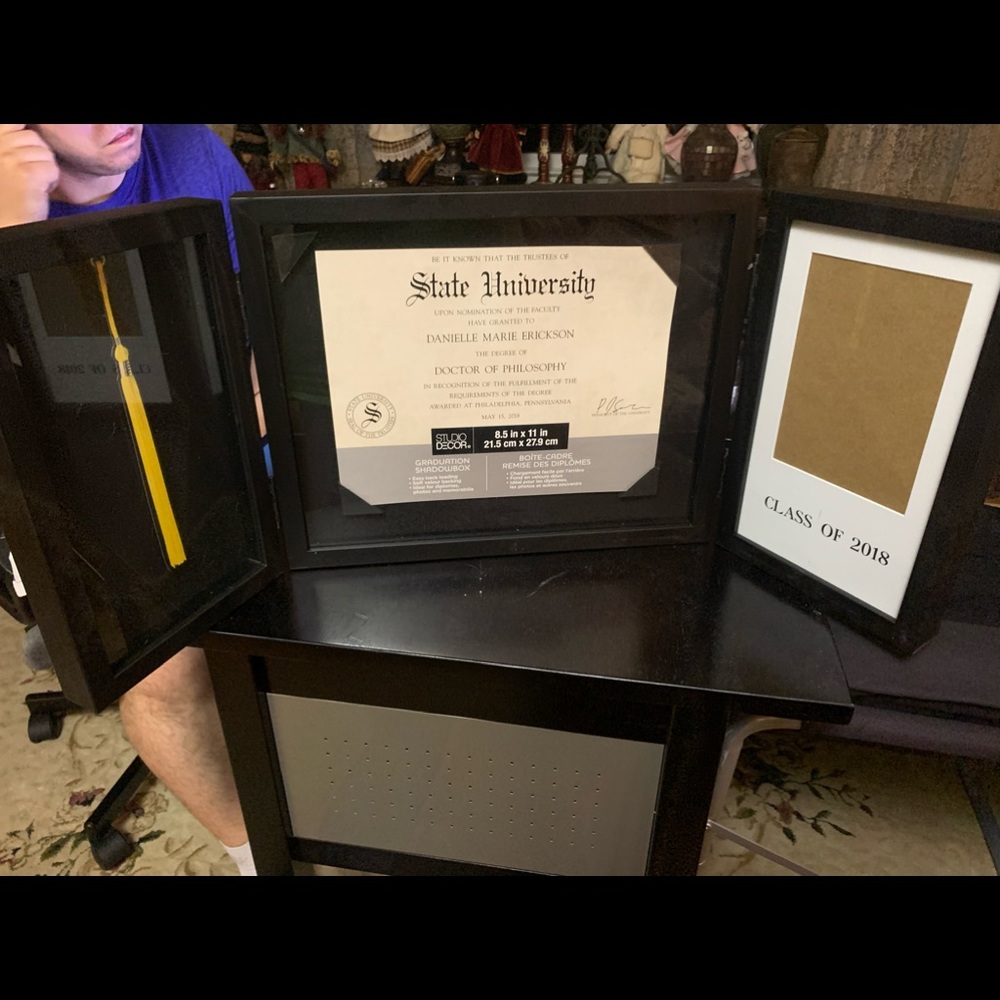 Tri hinge Diploma Frame